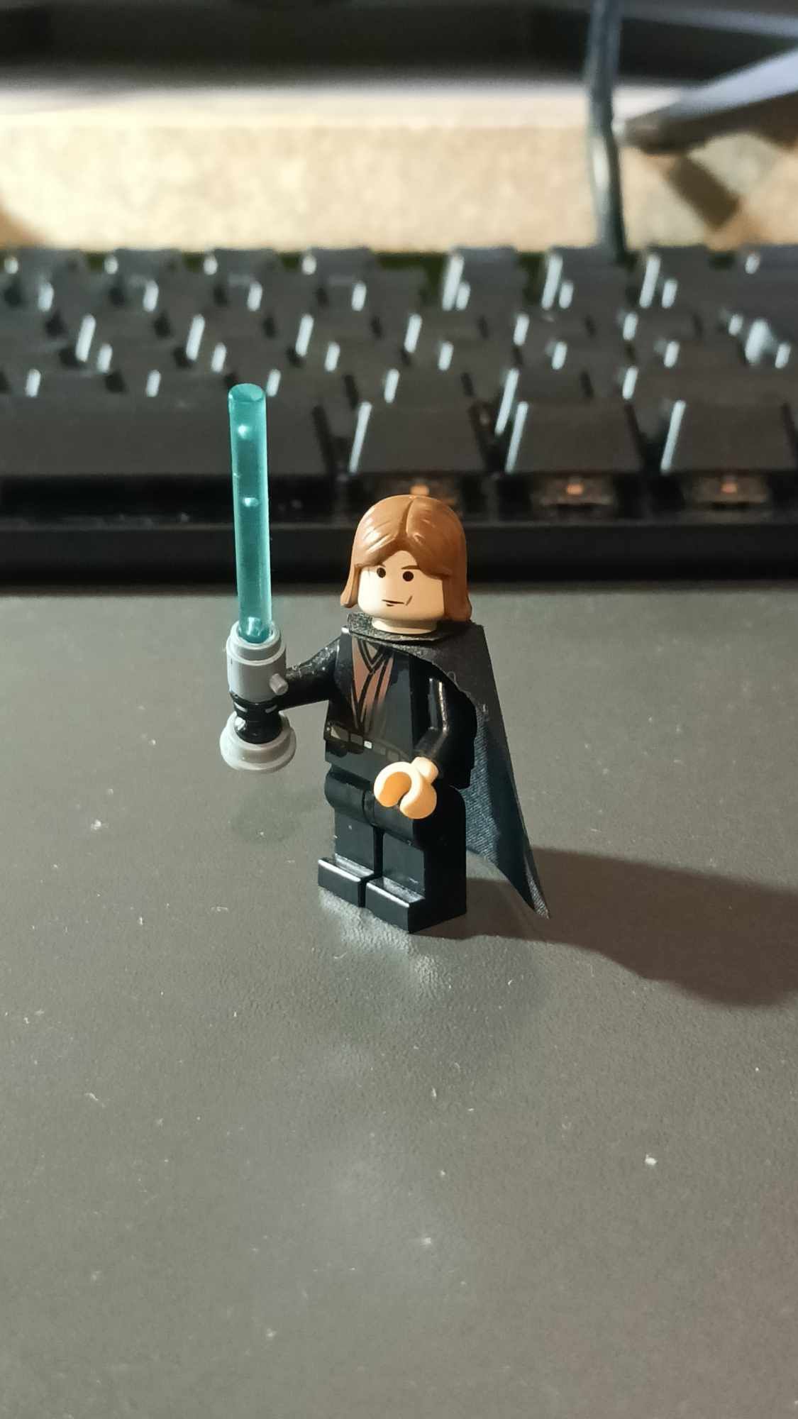 Minifigurka LEGO Star Wars sw0121 Anakin Skywalker z zapalnym mieczem