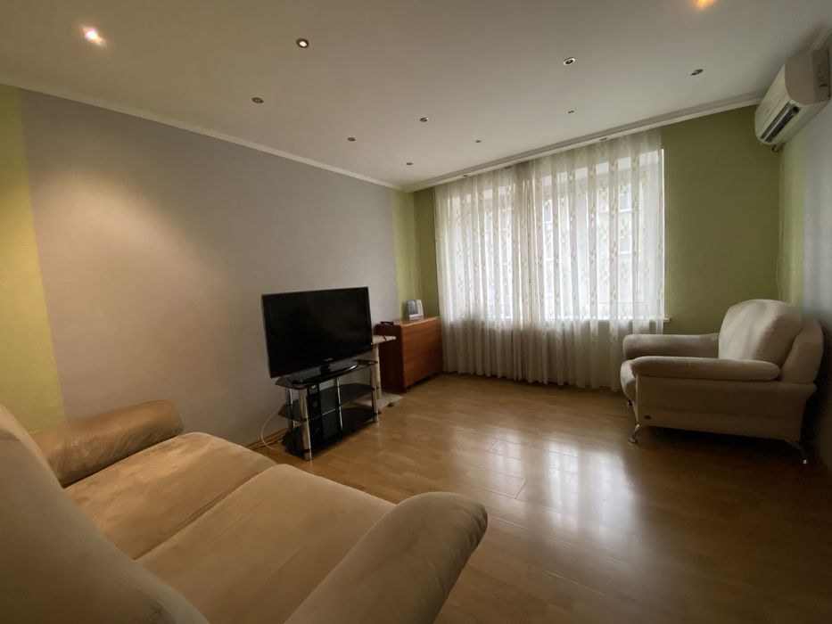 Пр Науки/ Гагарина 3 рн Сильпо нагорка центр