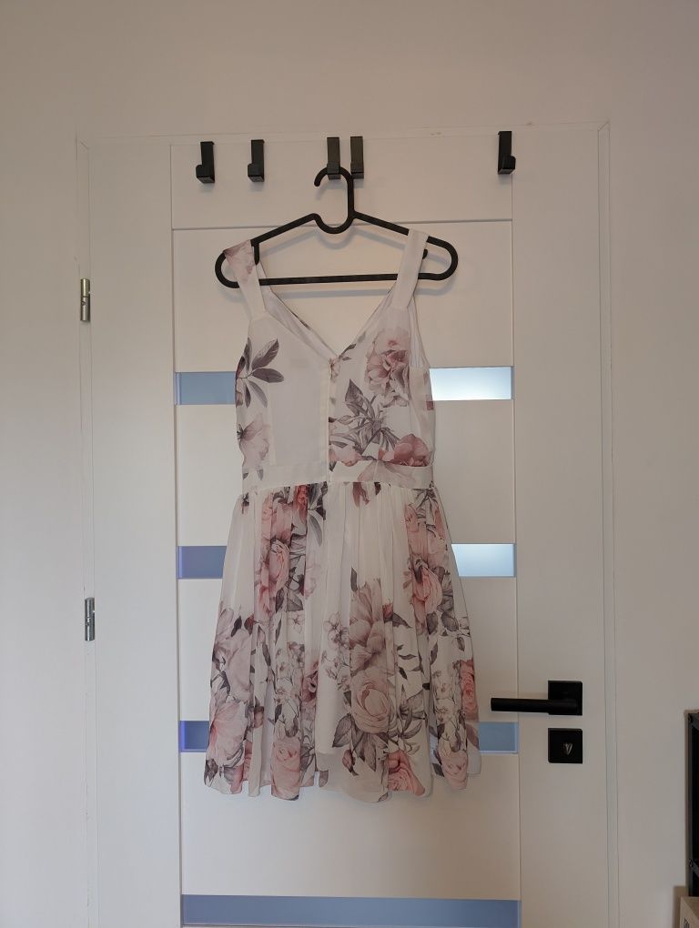 Elegancka sukienka