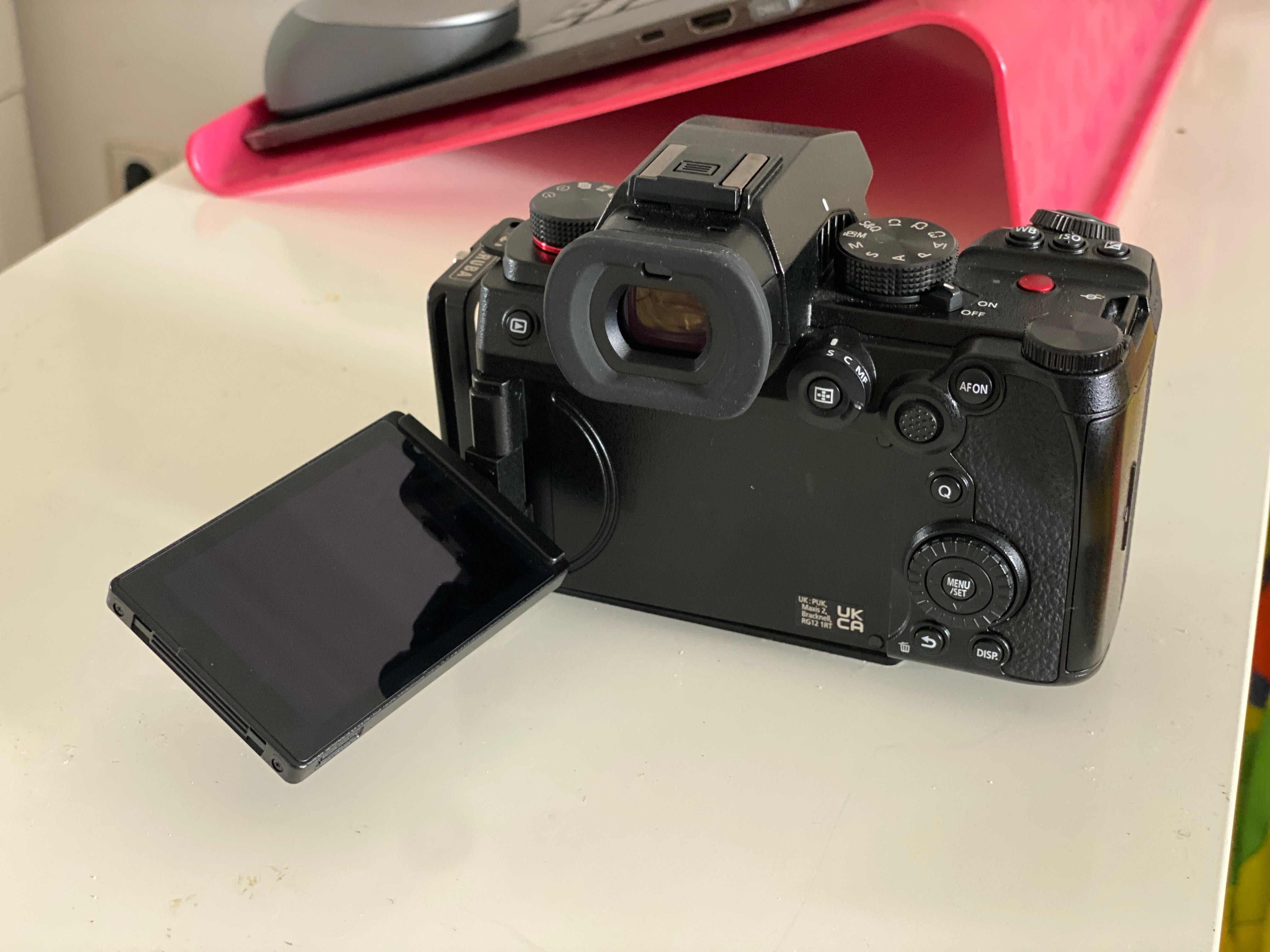 Lumix S5 II corpo  com 3 baterias e carregador