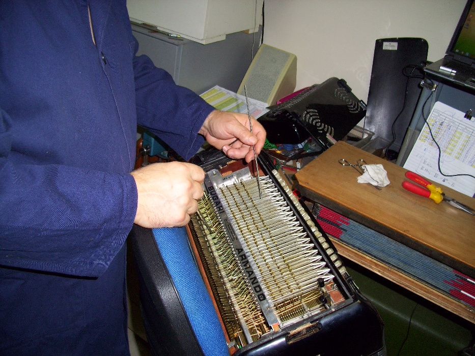 Afinador de Acordeão, concertina, bandoneon,  1 ano de garantia .