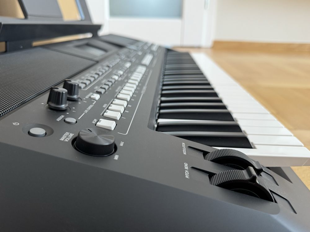 Keyboard Yamaha PSR SX600 nowy