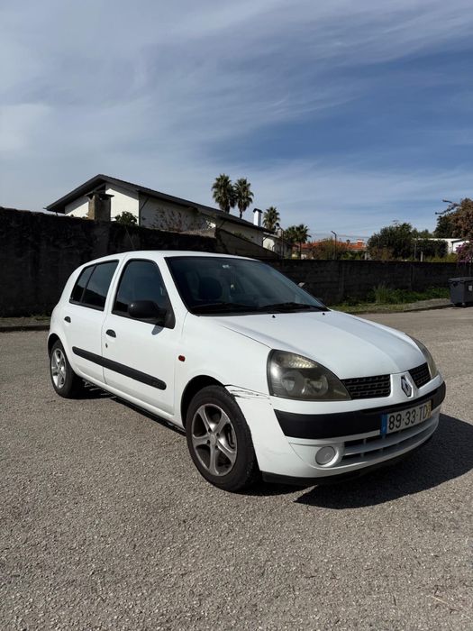 Vendo Automóvel Renault Clio