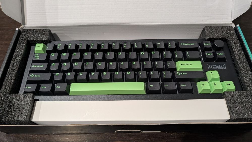 Teclado Mecânico Galaxy68