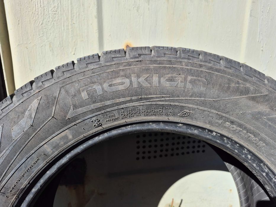 Продам шины зимние Nokian Nordman RS2 SUV 225/65 R17 б/у 4шт.