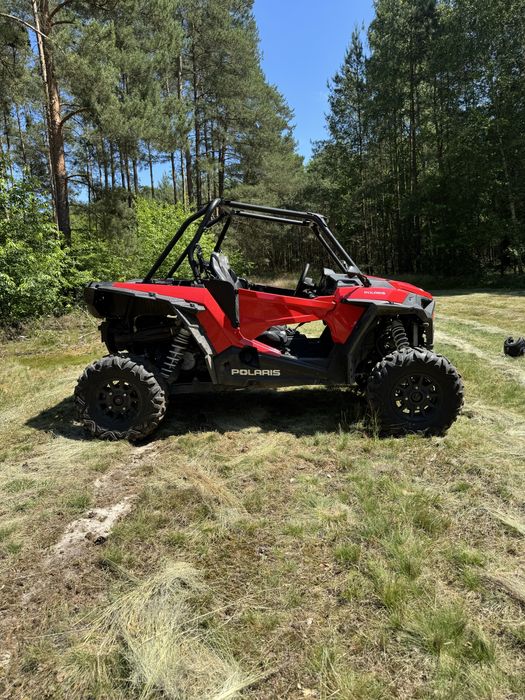 Polaris RZR 1000 XP Turbo  Can am  Maverick