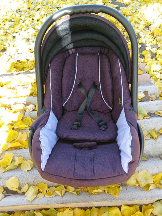 Дитяче автокрісло