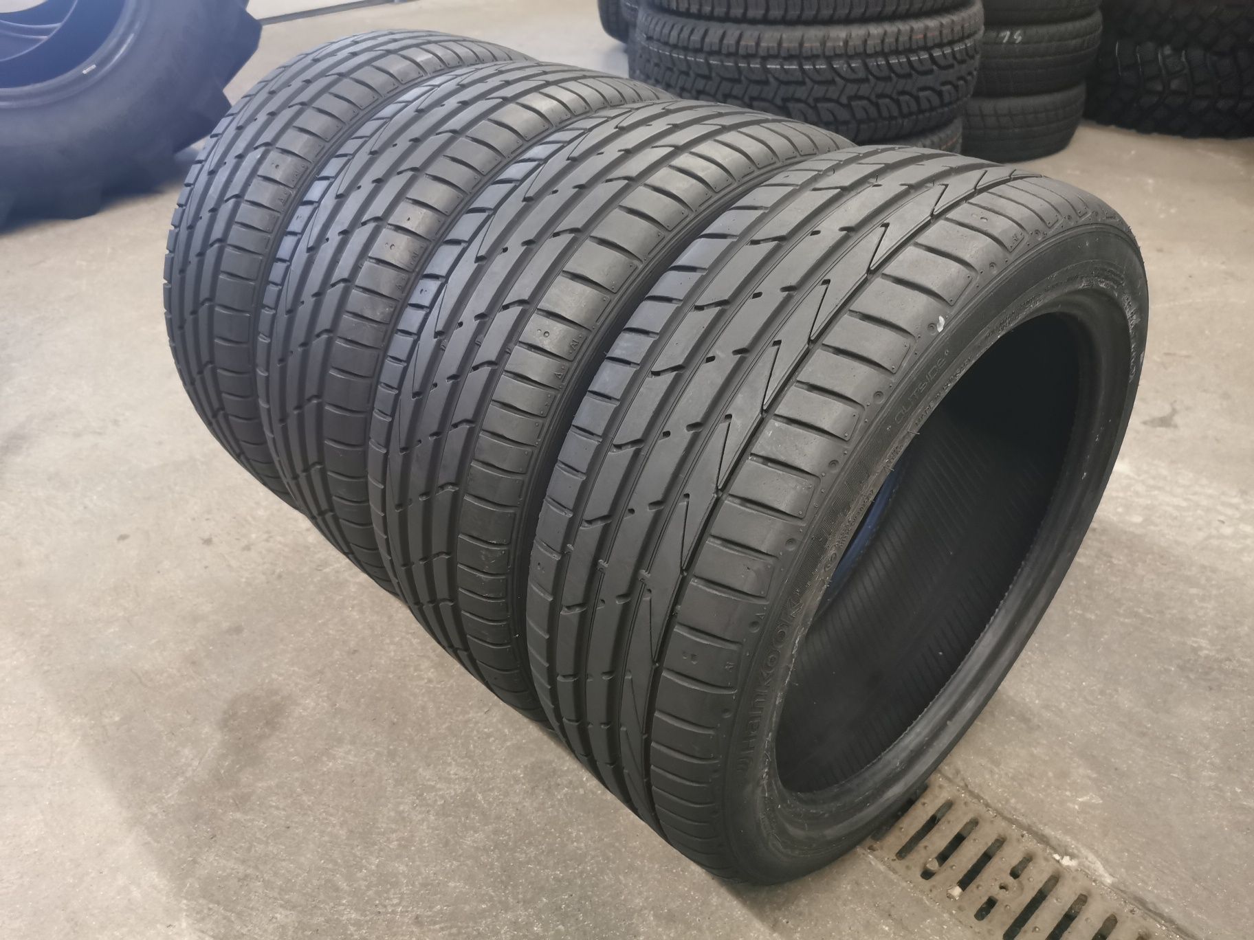 Komplet opon 205/45RF17 84W Hankook Ventus S1 evo2 2015 rok