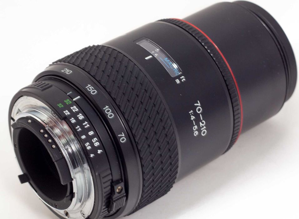 Nikon 70-210mm (105-315mm) AF da Tokina