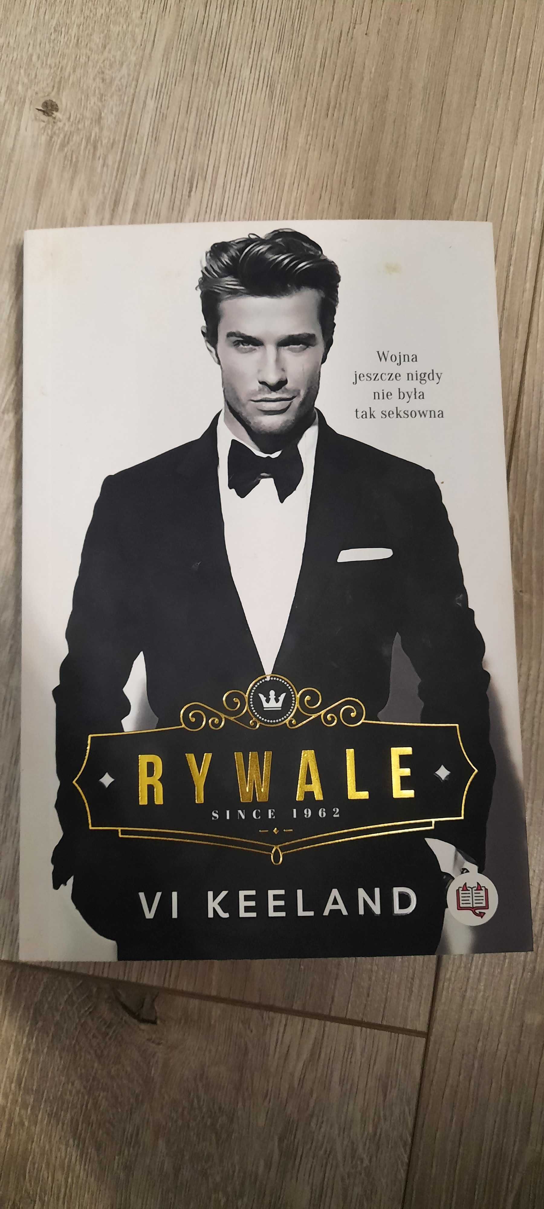 Vi Keeland, Rywale