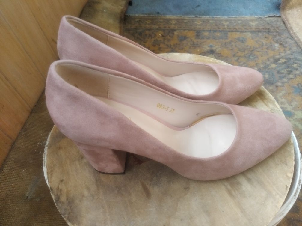 туфлі 37 розмір рожеві