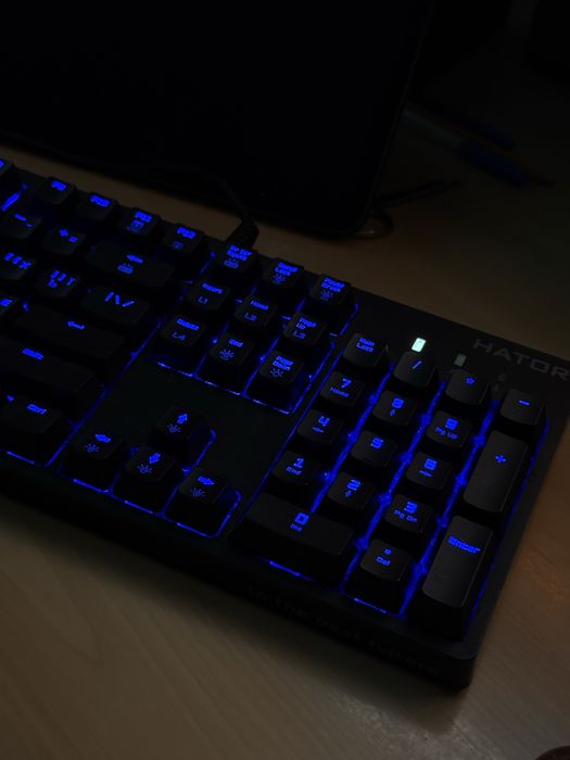 Продам клавиатуру hator а идеальном состоянии