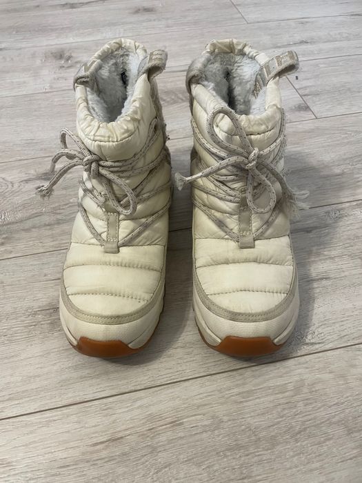 Зимові черевики the north face.  В доброму стані.