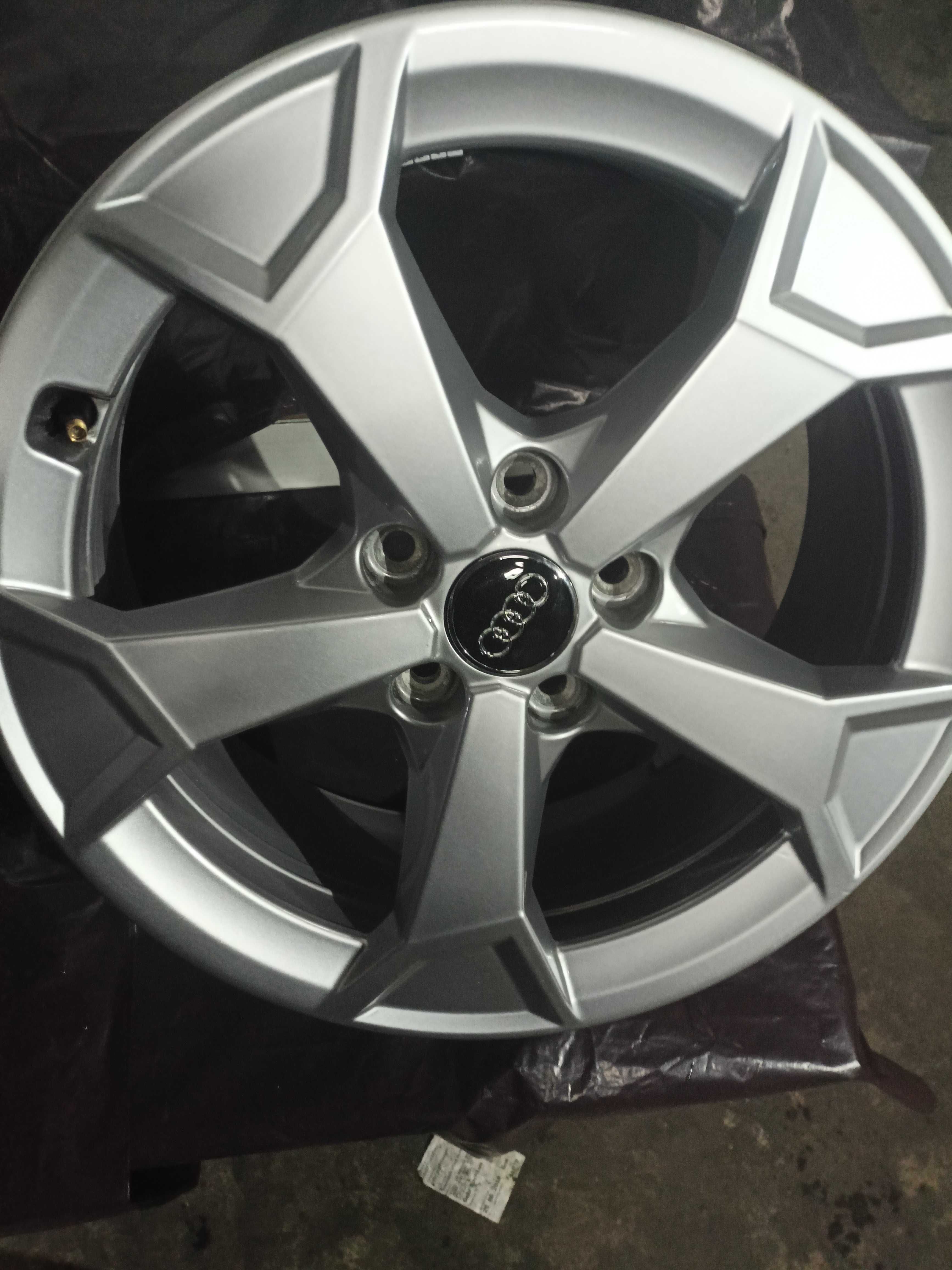 9# Felga aluminiowa Audi OE AUDI  6.5" x 17" 5x112 ET 38 Vw Seat Skoda