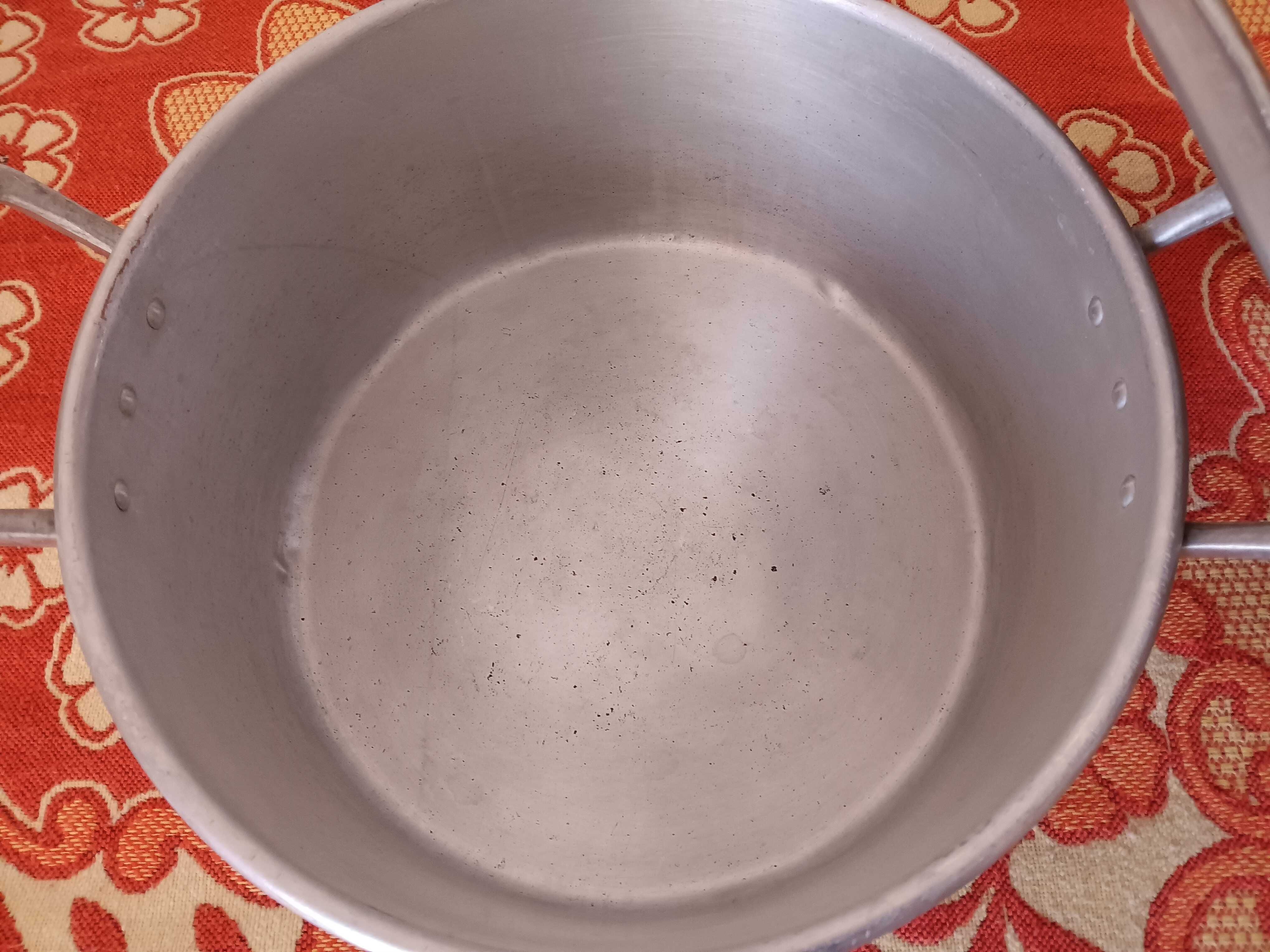 Tachos e Panela em alumínio
