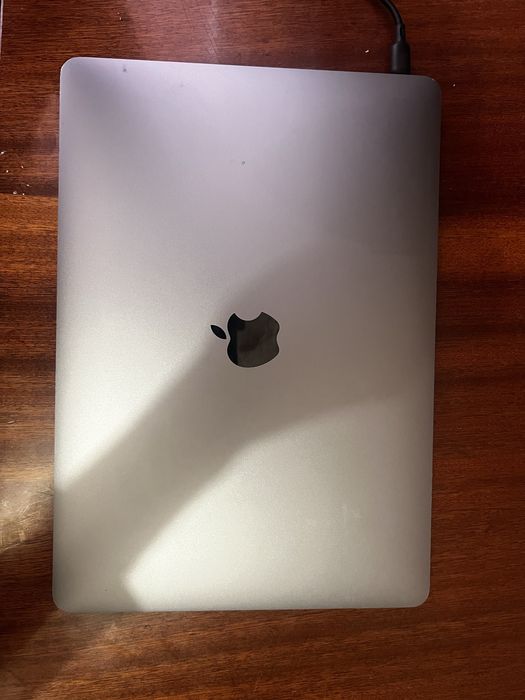 Продам Makbook pro 13