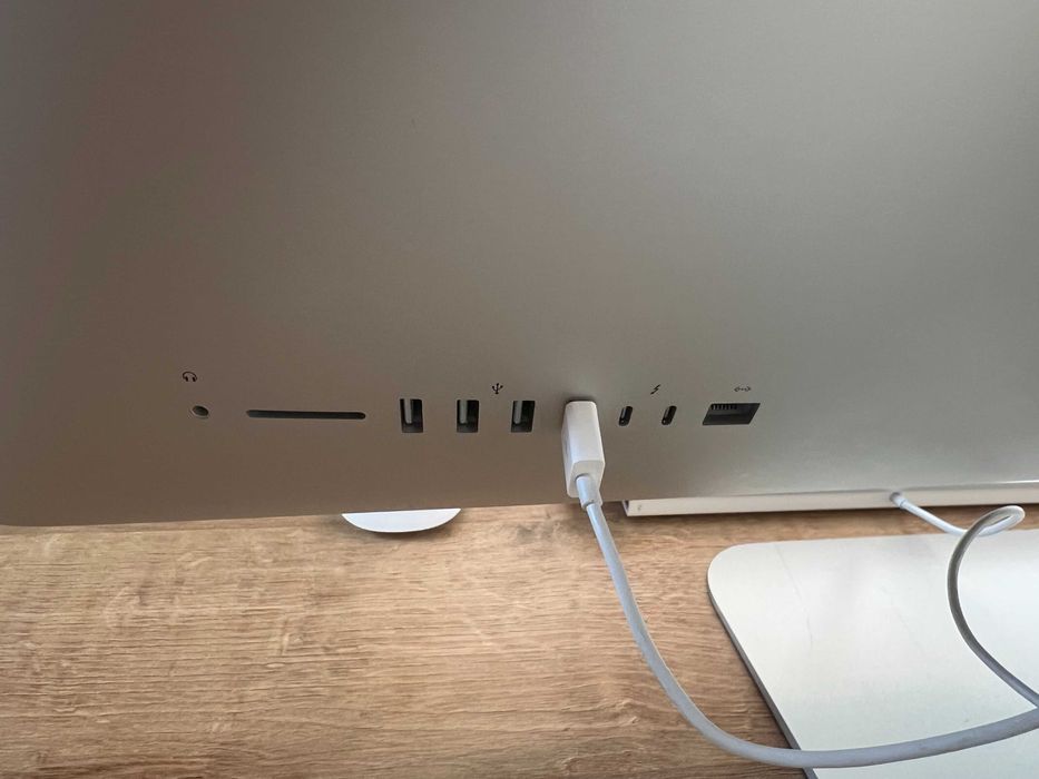 iMac Retina 5K 27" Intel i7 4,2 GHz  32 GB DDR4 - PRO 580 8GB Ram 2017