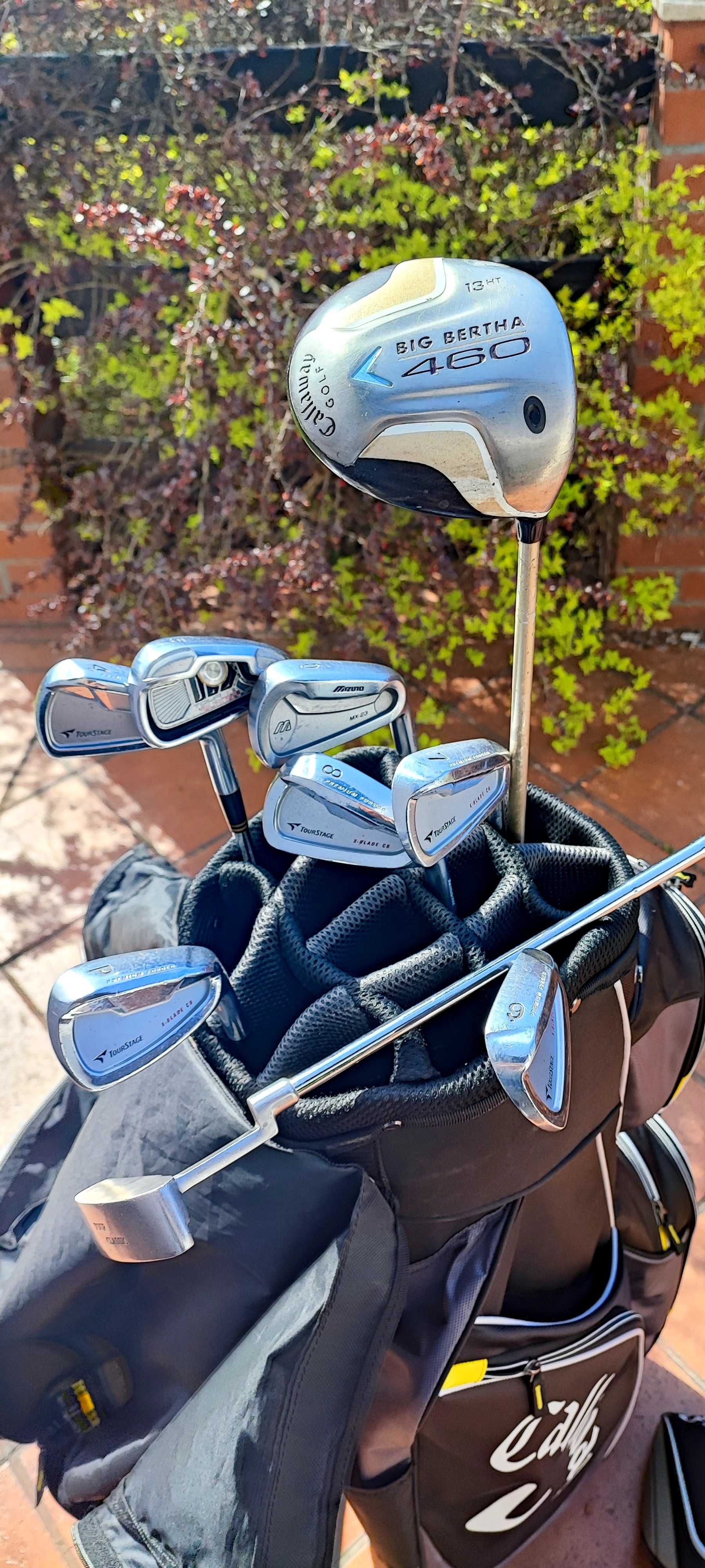 Zestaw golfowy nr 5.Torba golfowa Callaway. Kije do golfa Bridgestone.