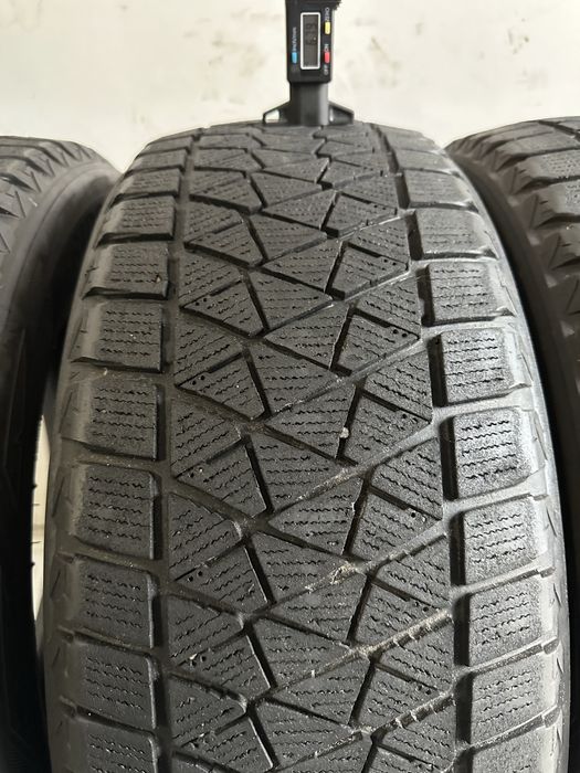 Bridgestone Blizzak dm v2 225/55r18