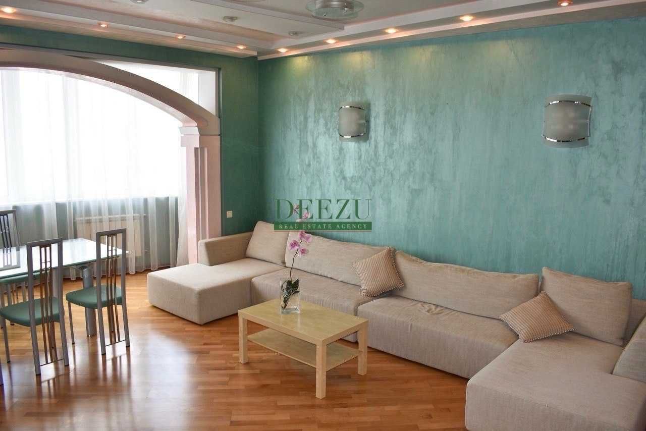 Продаж 3 кімнатної квартири вул. Антоновича 140