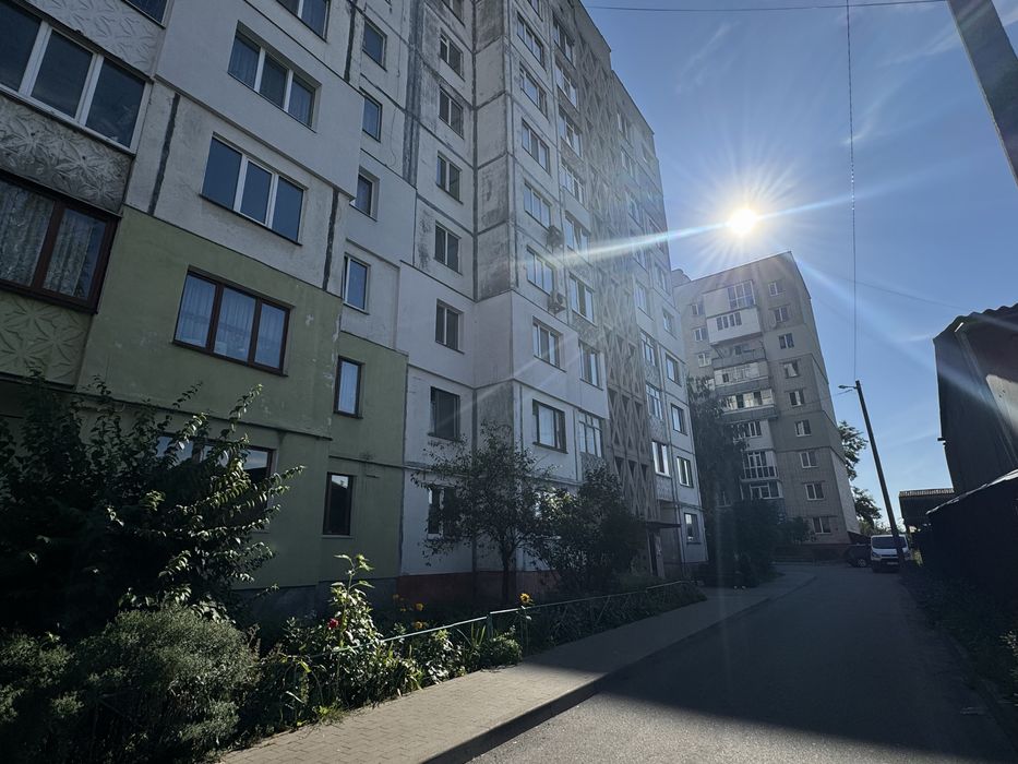 Продається двокімнатна квартира в центрі міста!