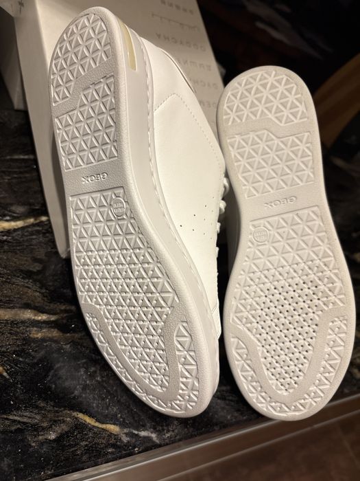 Sneakersy GEOX damskie biale r.37
