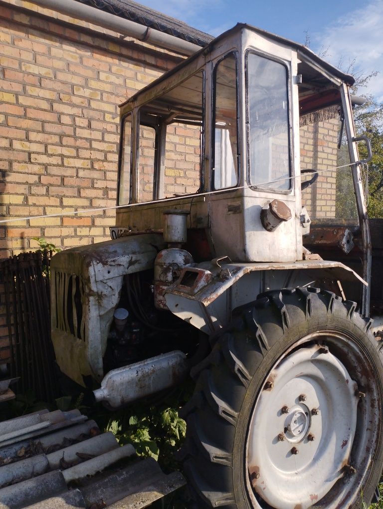Продам трактор Т 16