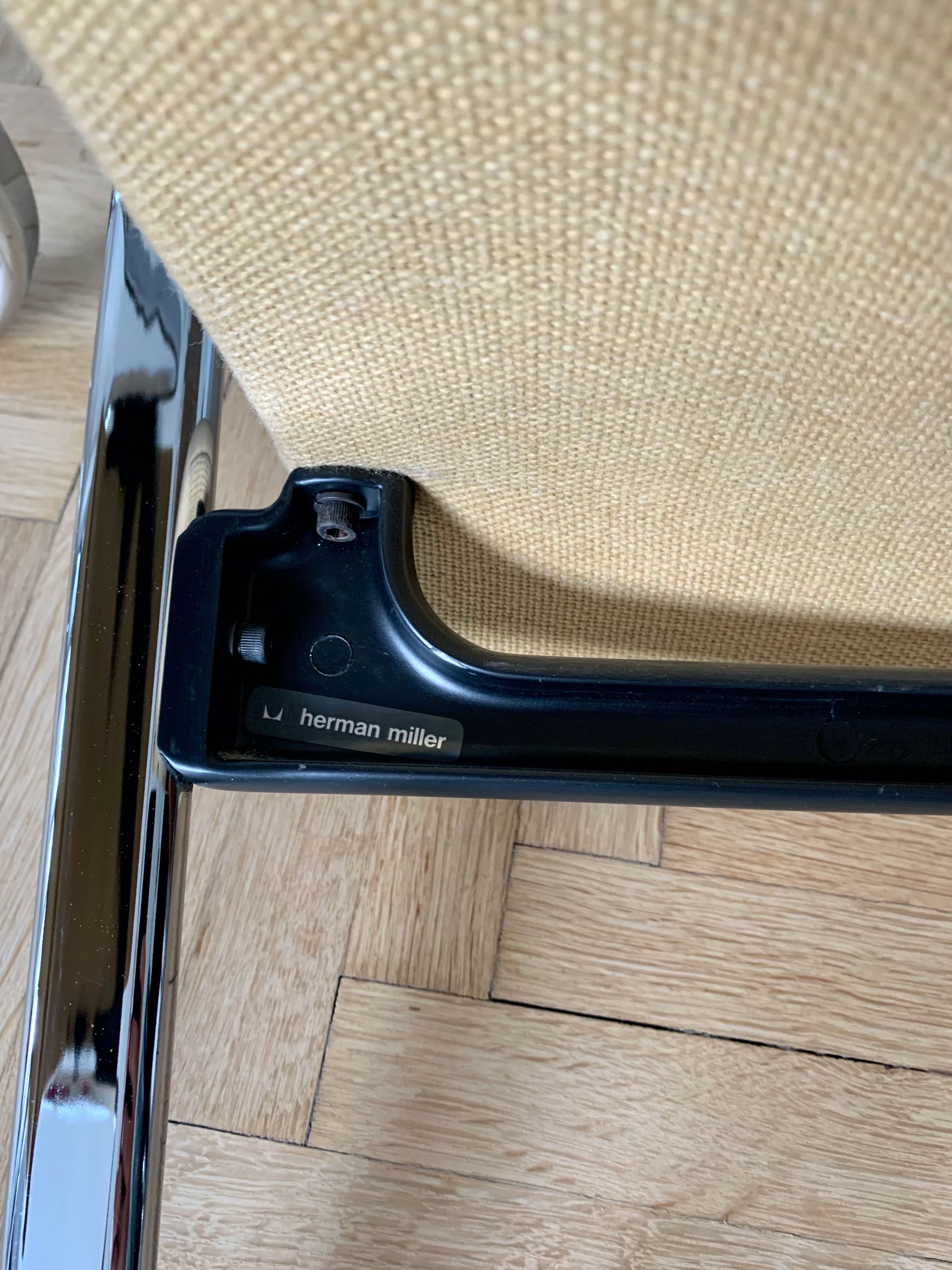 Vintage krzesła proj. Peter Protzman dla Herman Miller