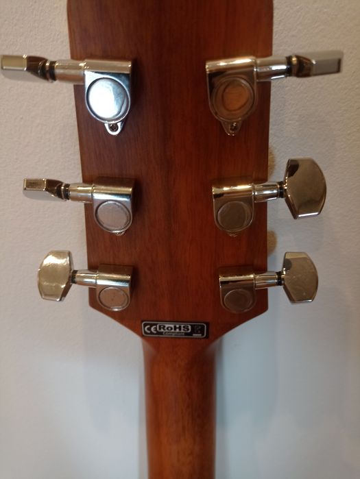 Okazja ! Gitara akustyczna Takamine + futerał