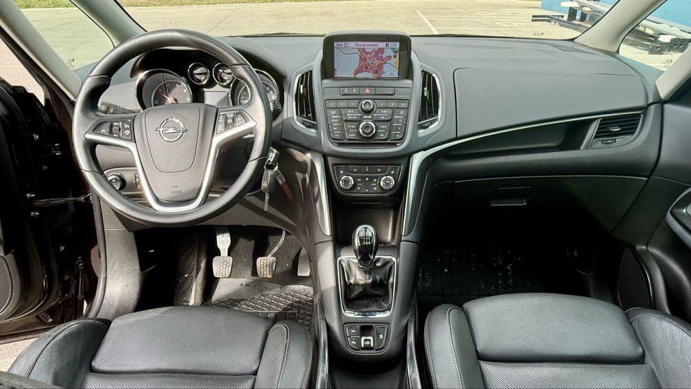 Opel Zafira 2.0 CDTi versão Cosmo - 7 Lugares - Nacional
