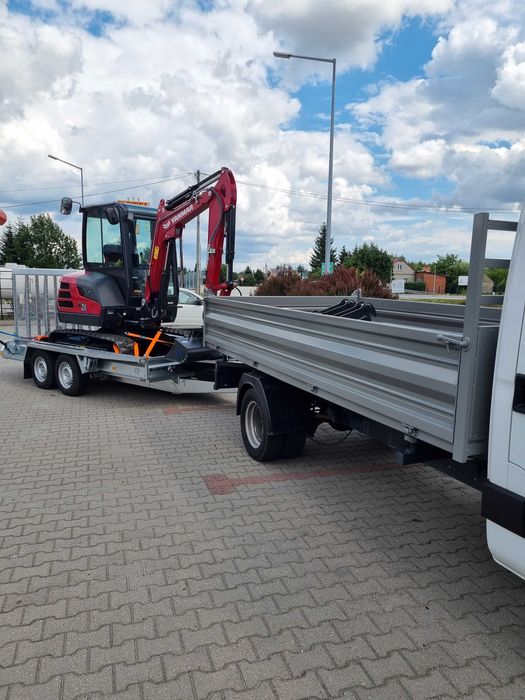 Usługi minikoparką z operatorem,  Transport wywrotką, roboty ziemne,