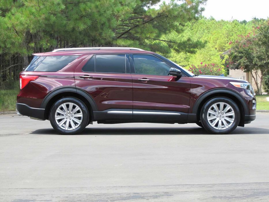 Ford Explorer      2022