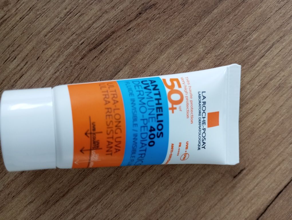 La Roche-Posay Anthelios, nawilżający krem SPF 50+,