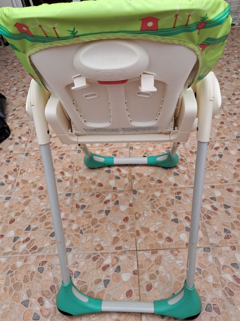 Cadeira de refeição para bebé