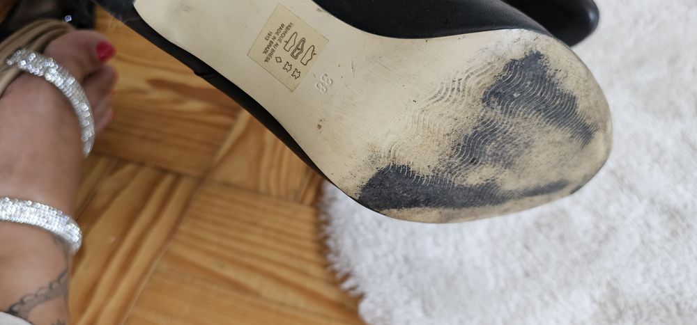 Botins Kookai em couro