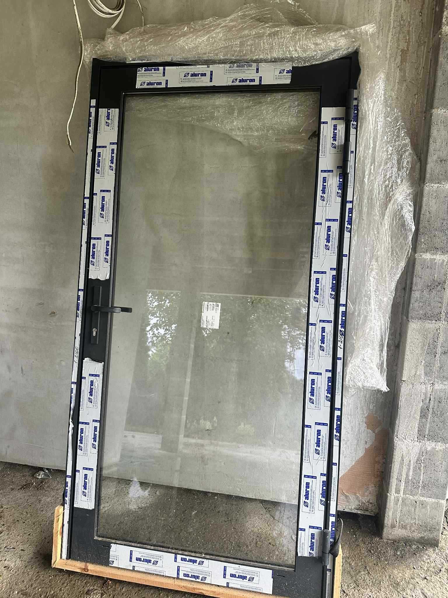 Drzwi aluminiowe jednoskrzydłowe 1100 x 2100