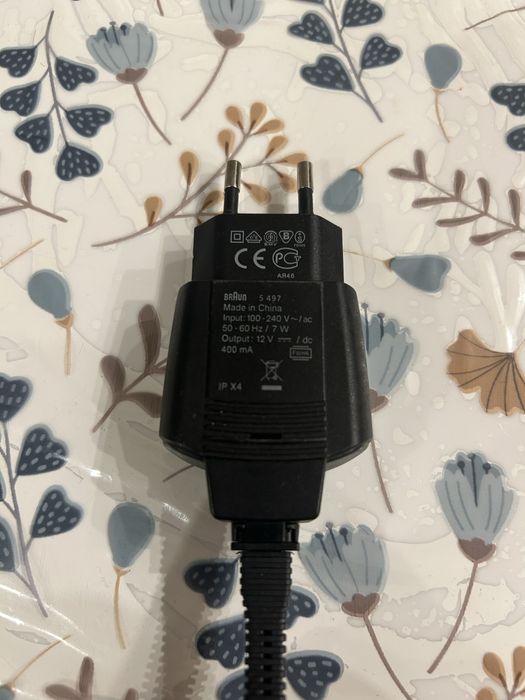 Зарядний блок від бритви Braun