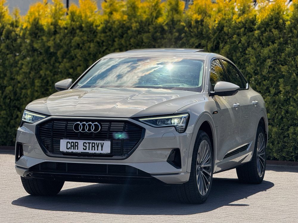 AUDI e‑tron 2020 • 71 кВт·год • 136 тис. км • ТОП-КОМПЛЕКТАЦІЯ!