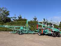 Darwin CF 105  Kombajn do zbioru jabłek/gruszek Tecnofruit CF 105 komplet z przyczepą