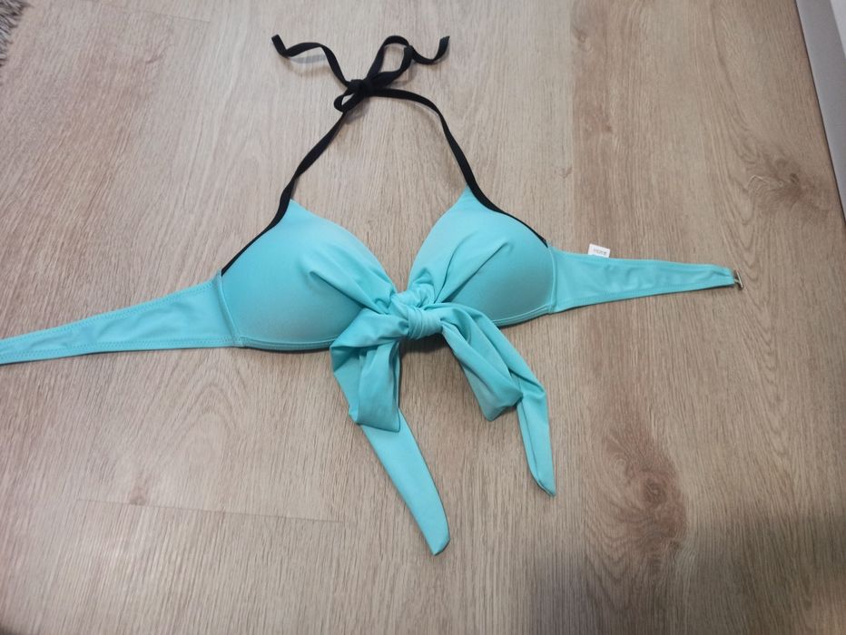 Góra od stroju kąpielowego, bikini.