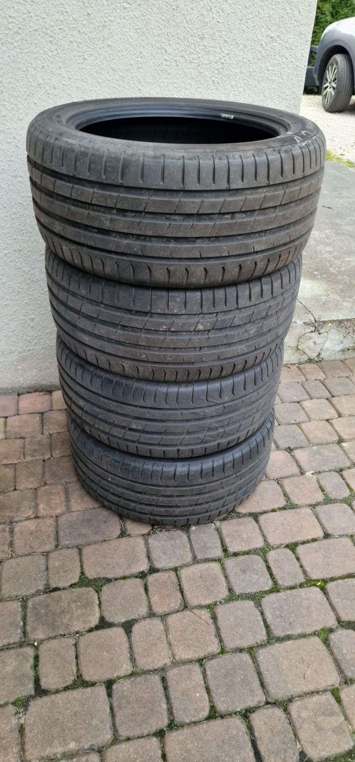 Opony Nokian  245/45/17