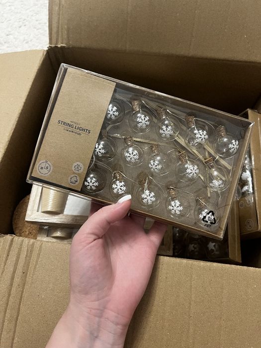 Гірлянди JYSK...