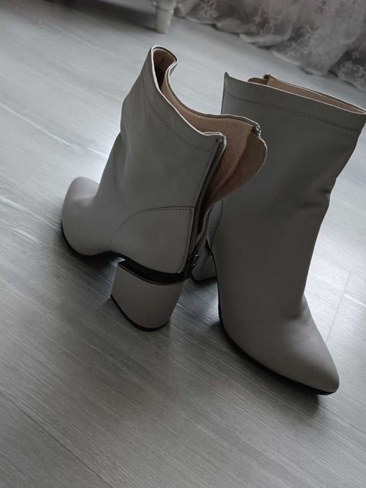 Продам женские полусапожки