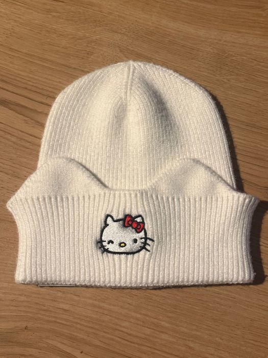 Czapka Bershka w bardzo dobrym stanie