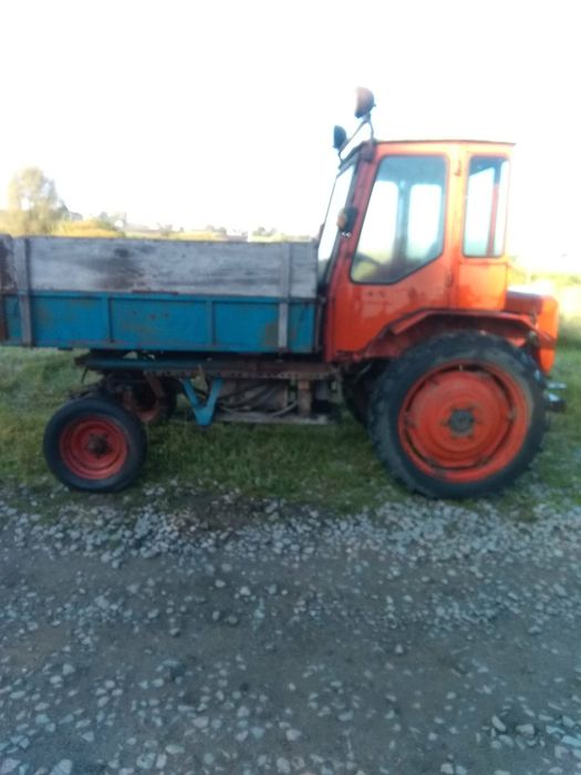 Продам трактор т-16