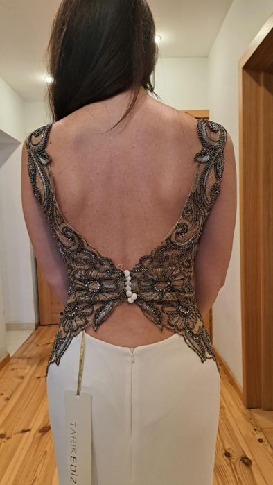 Nowa suknia ślubna TARIK EDIZ-z kolekcji 2024