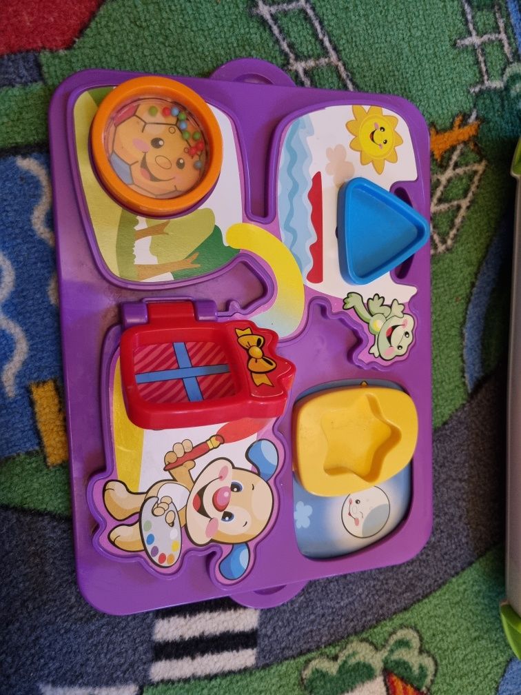 Stoliczek aktywności maluszka Fisher Price