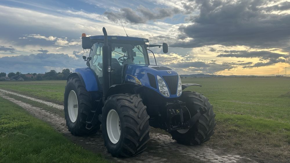 New holland t7070