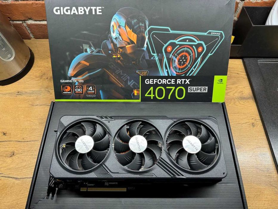 Karta graficzna Gigabyte RTX 4070 Super Gaming OC 12GB (idealny stan)