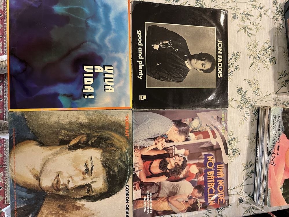 Discos de vinil cada 4 vendo 1€